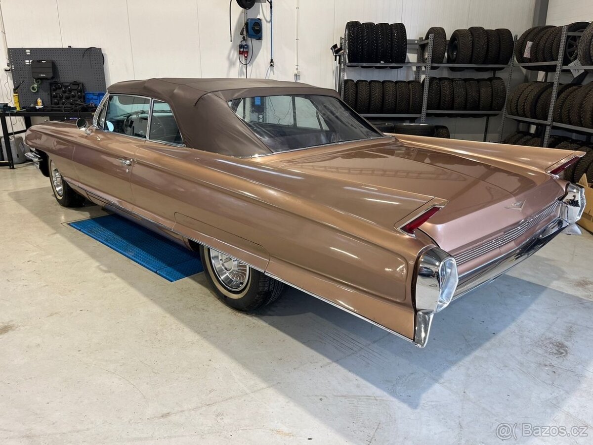 Cadillac Deville 62 convertible - detail 2