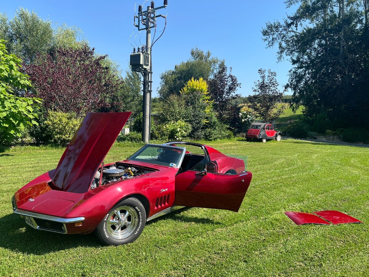 Chevrolet Corvette C3 manuál chromka - detail 9