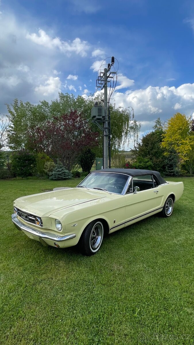 Ford Mustang GT convertible MANUÁL - detail 9