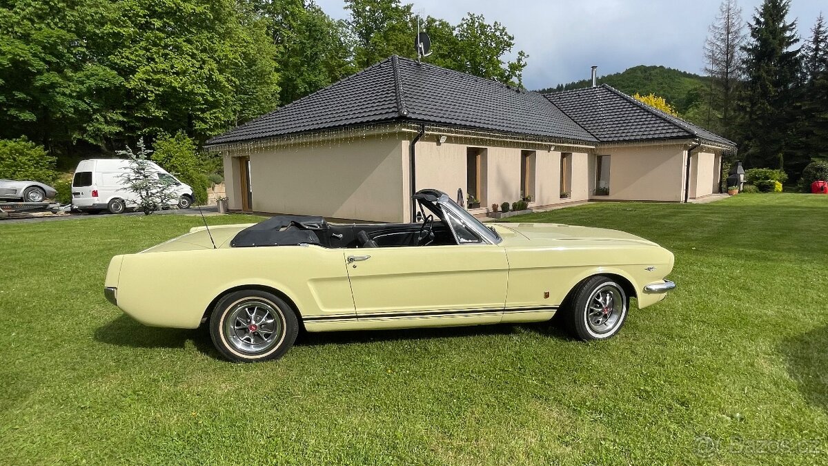 Ford Mustang GT convertible MANUÁL - detail 1
