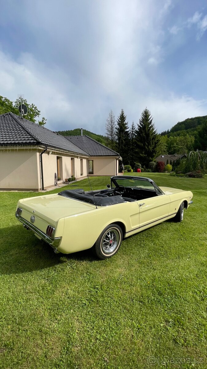 Ford Mustang GT convertible MANUÁL - detail 3