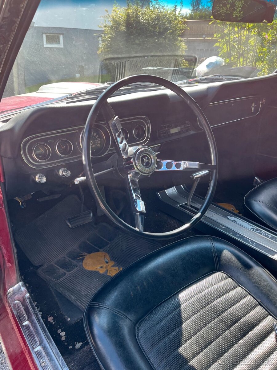 Ford Mustang Fastback - detail 6