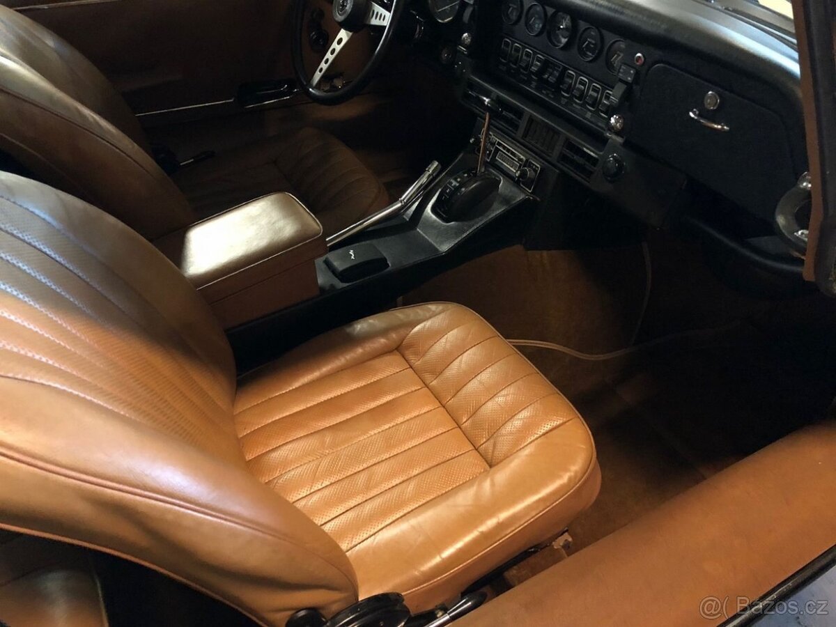 Jaguar E-Type 2+2 matching numbers - detail 4